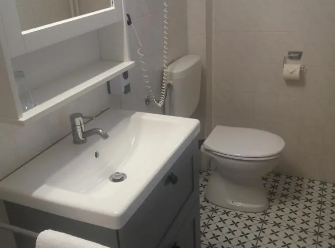 ゲストハウス Grande 4*